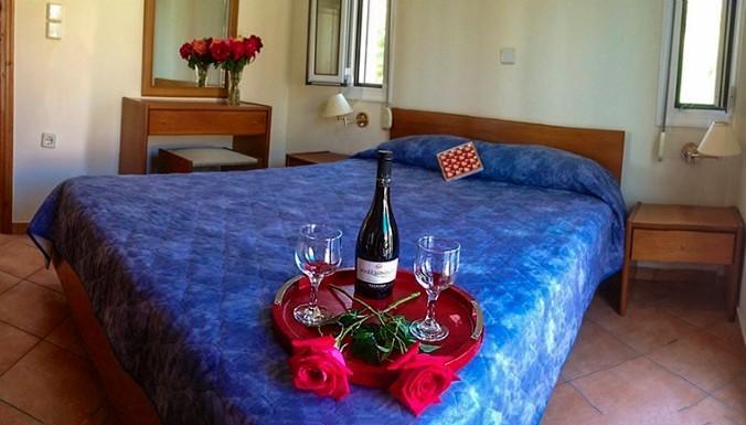 Sungate Beach Rovies Room photo